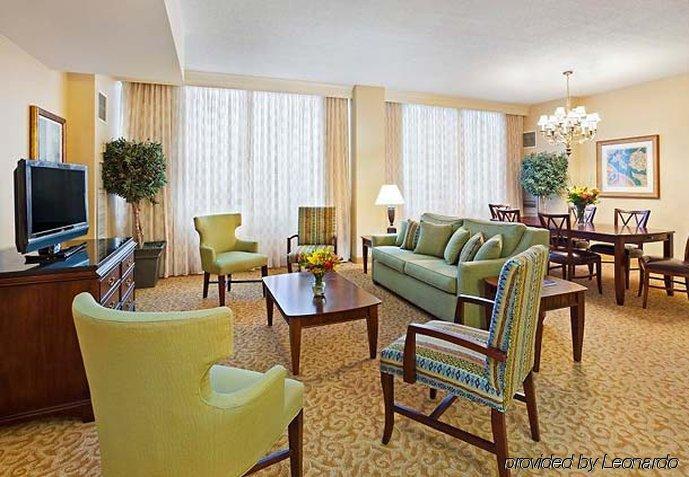 Hotel Marriott Downtown 3*