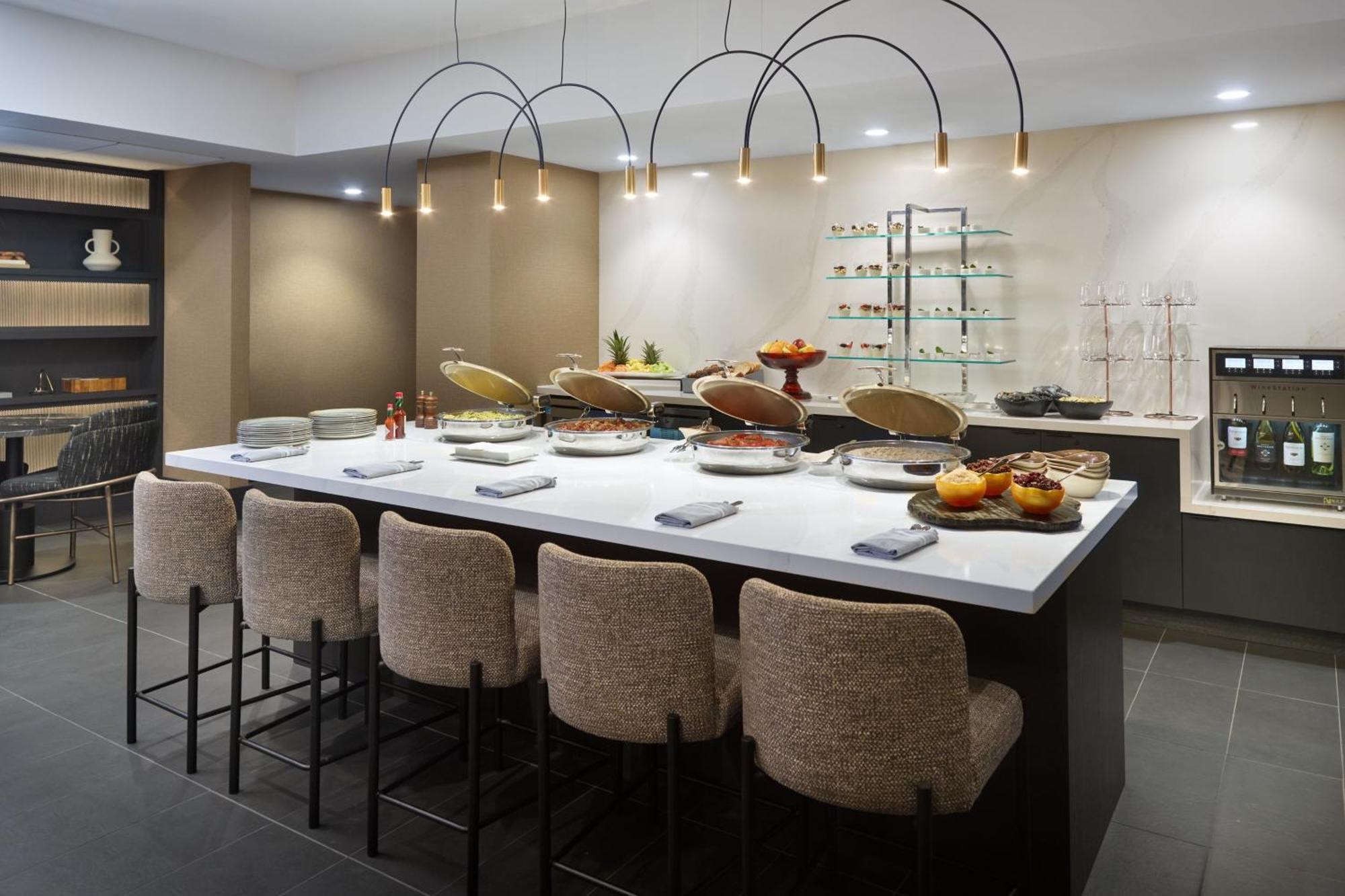 Hotel Marriott Downtown 3*